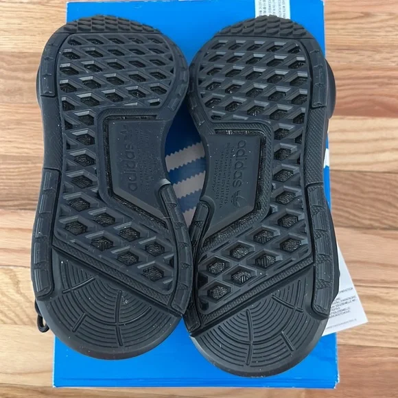 NIB Adidas NMD V3 - Picture 12 of 13